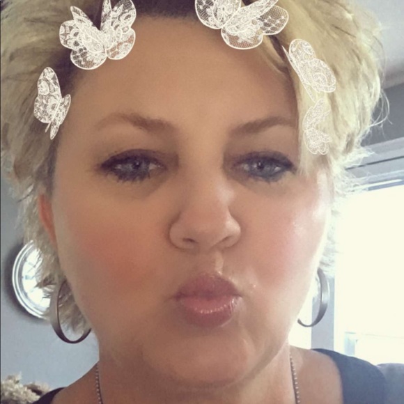 Meet your Posher, Donna - Picture 1 of 1